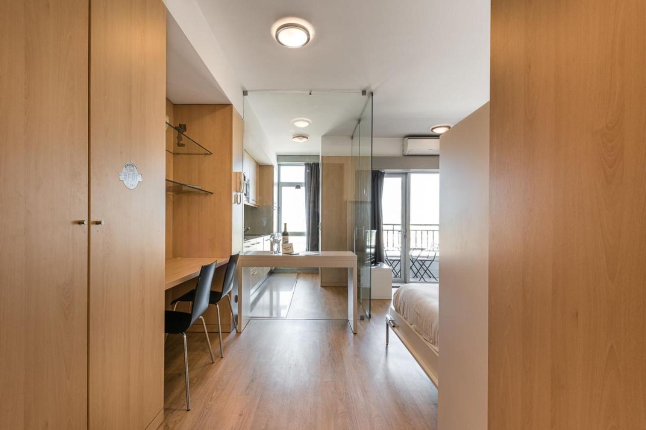 Dragon Stadium Studio W Balcony By Lovelystay OOporto Exteriör bild