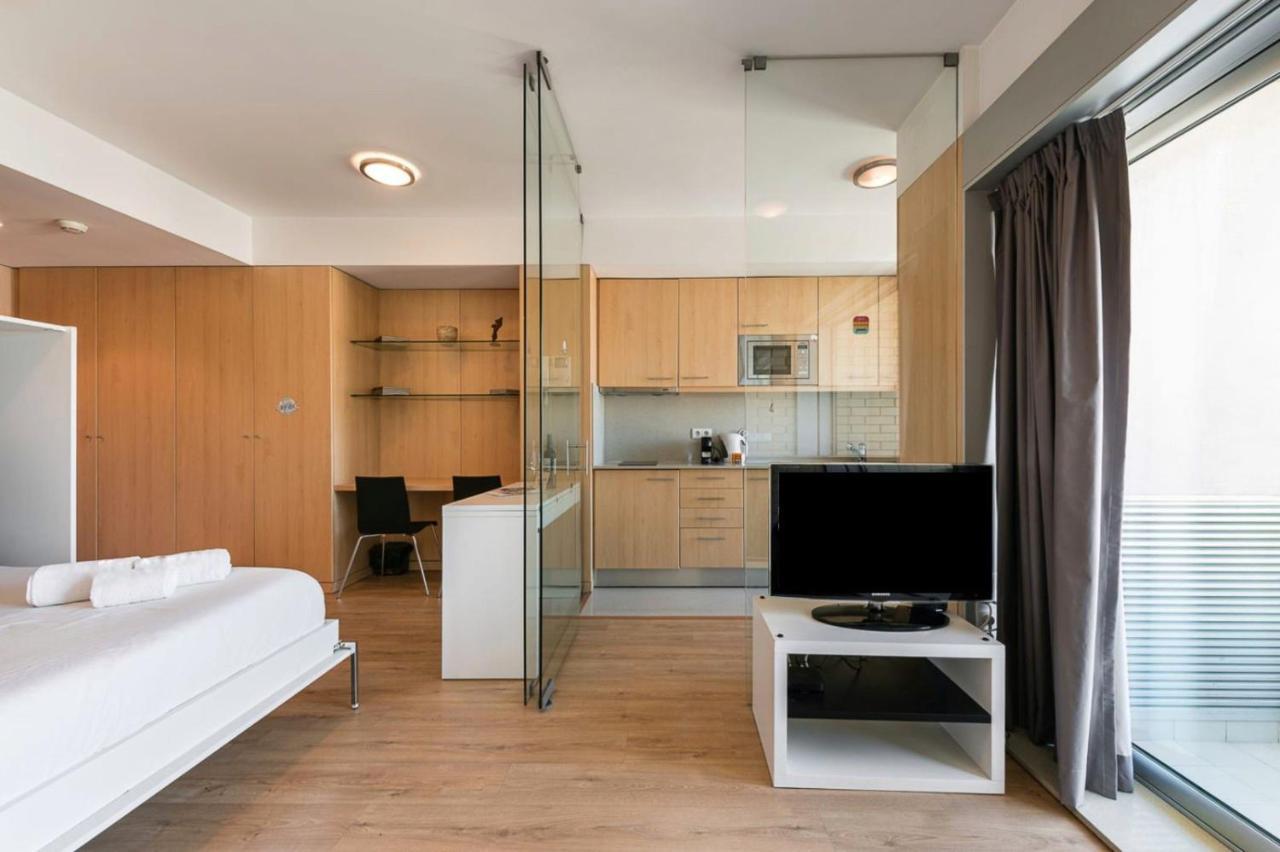 Dragon Stadium Studio W Balcony By Lovelystay OOporto Exteriör bild